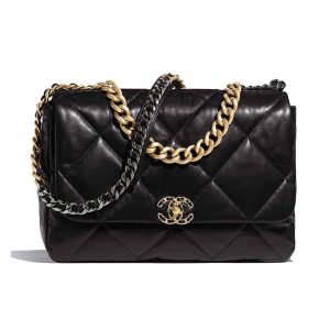 Chanel Women 19 Maxi Flap Bag in Goatskin Leather-Black AS1162