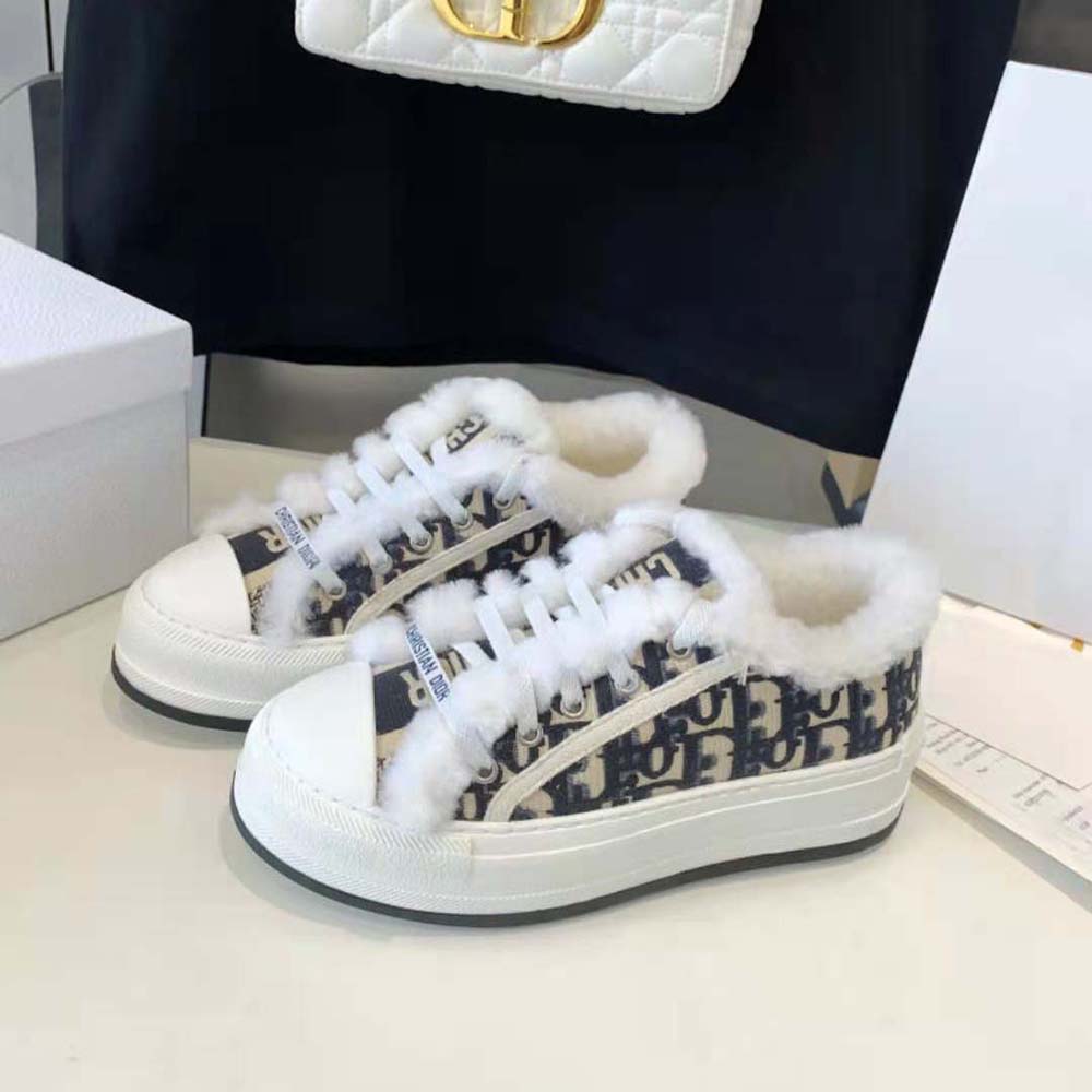 Dior Women Walk'n'dior Platform Sneaker Deep Blue Dior Oblique Embroidered Cotton and White Shearling - Image 4