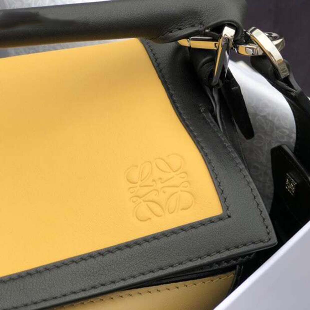 Loewe Women Puzzle Graphic Bag Cereal/Leaf in Classic Calf - Image 6