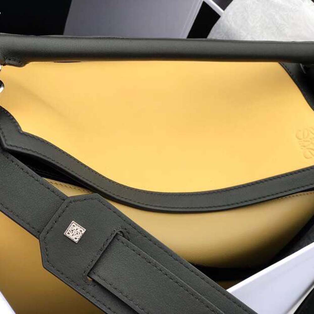 Loewe Women Puzzle Graphic Bag Cereal/Leaf in Classic Calf - Image 5