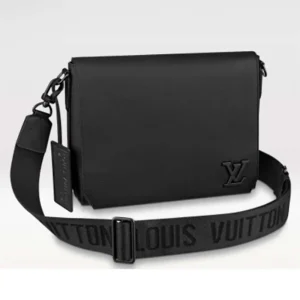 Louis Vuitton Men LV Aerogram Takeoff Messenger Black Grained Calf Leather