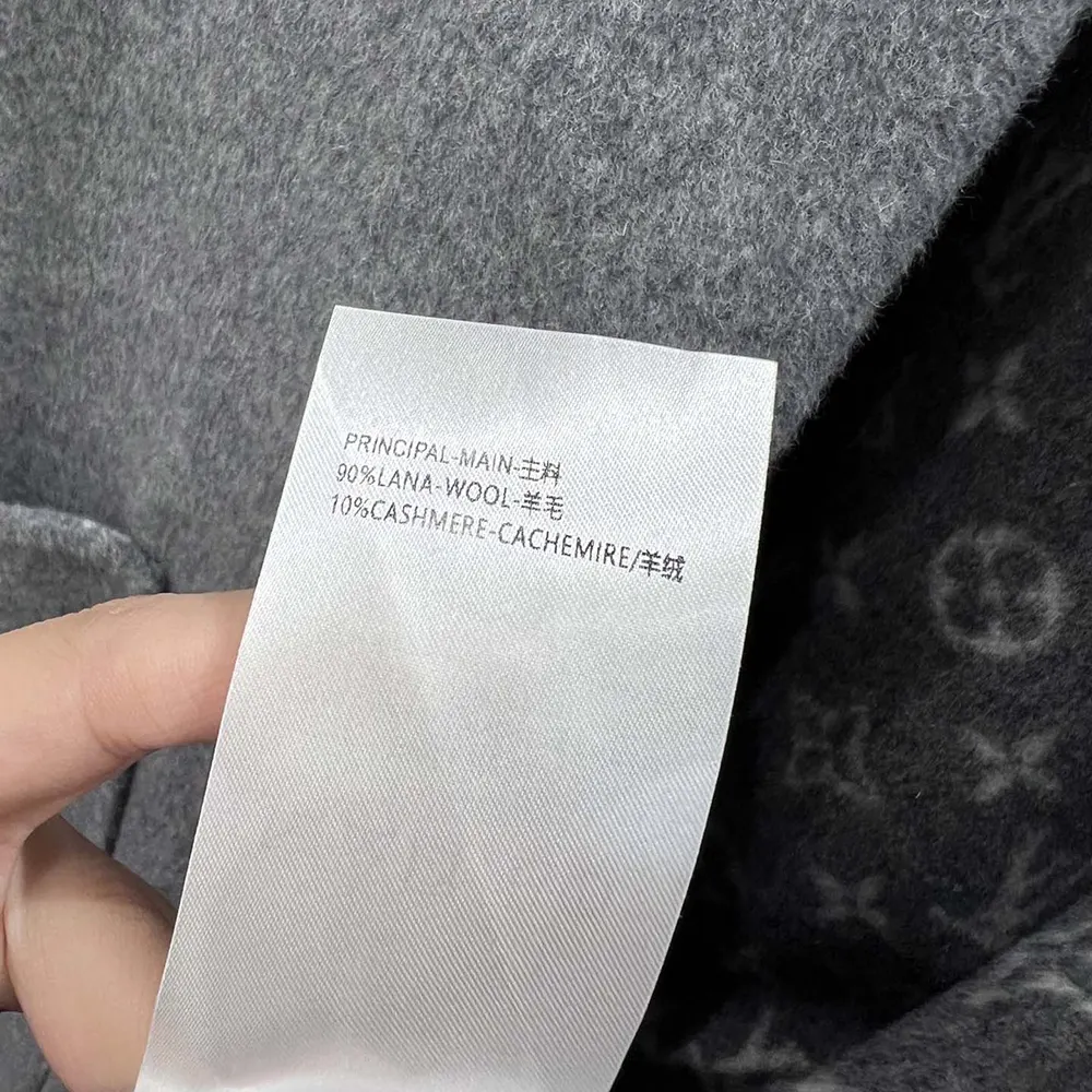 Louis Vuitton Women Removable Collar Double Face Coat 1AHZMU