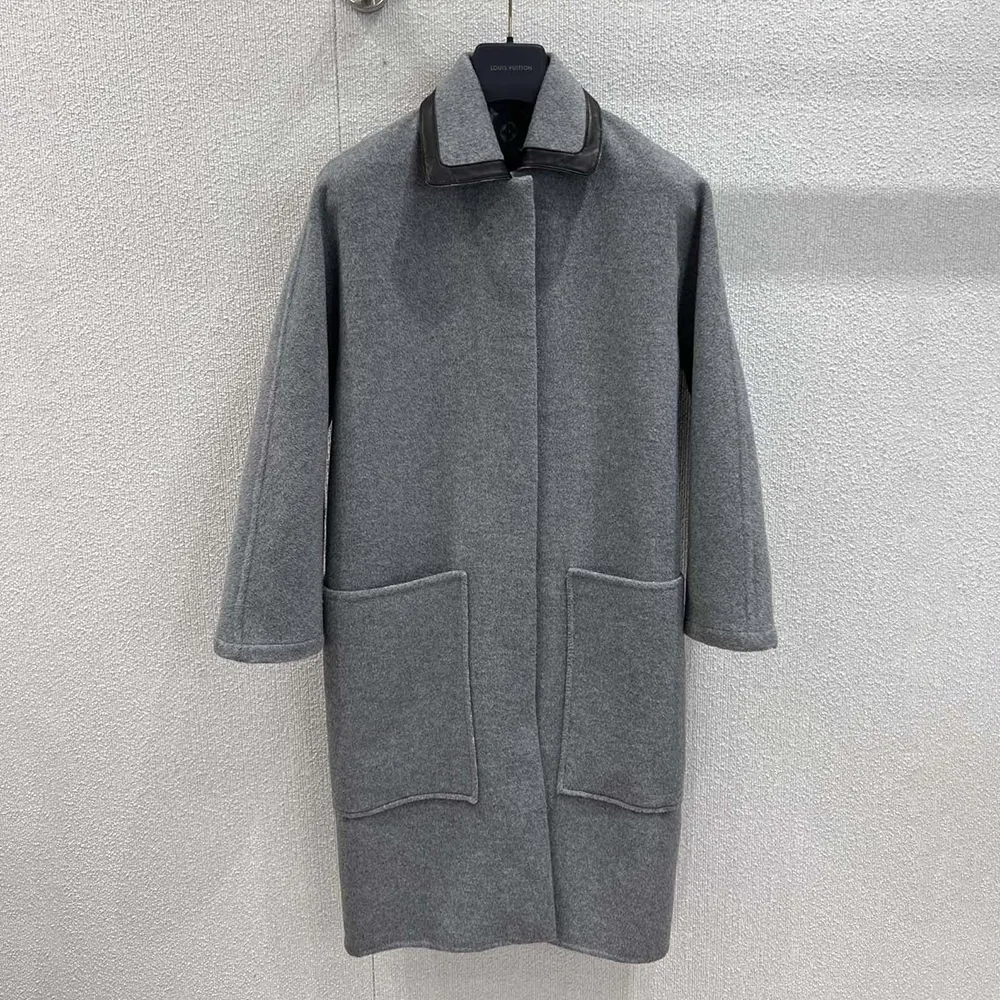 Louis Vuitton Women Removable Collar Double Face Coat 1AHZMU