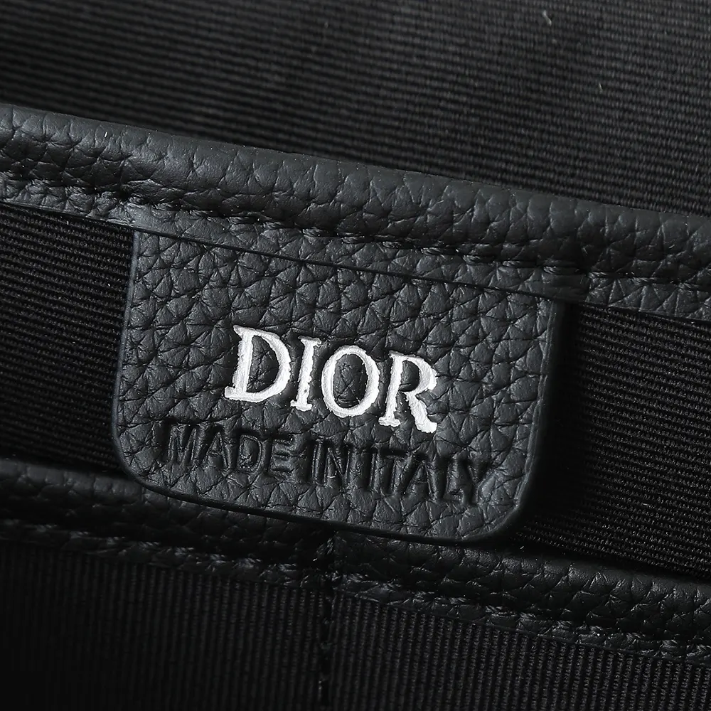 Dior Men Medium Dior Daily Messenger Bag with Flap Black Dior Gravity Leather