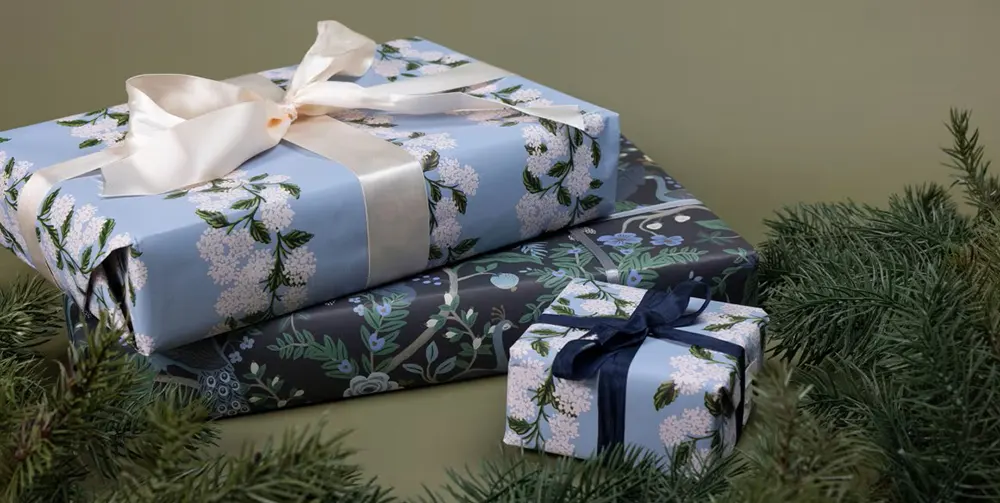 New Year Luxury Gift Galore: 5 Exquisite and Thoughtful Ideas to Amaze Her