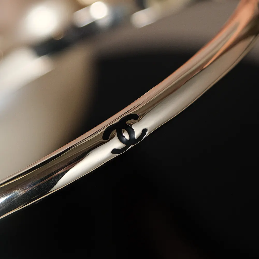 Chanel Women Pearl Ring Minaudiere Plexi & Gold-Tone Metal-Pearly White