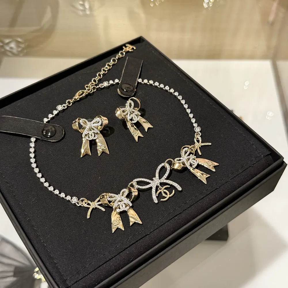 Chanel Women Necklace Metal & Strass Silver Gold & Crystal ABG584