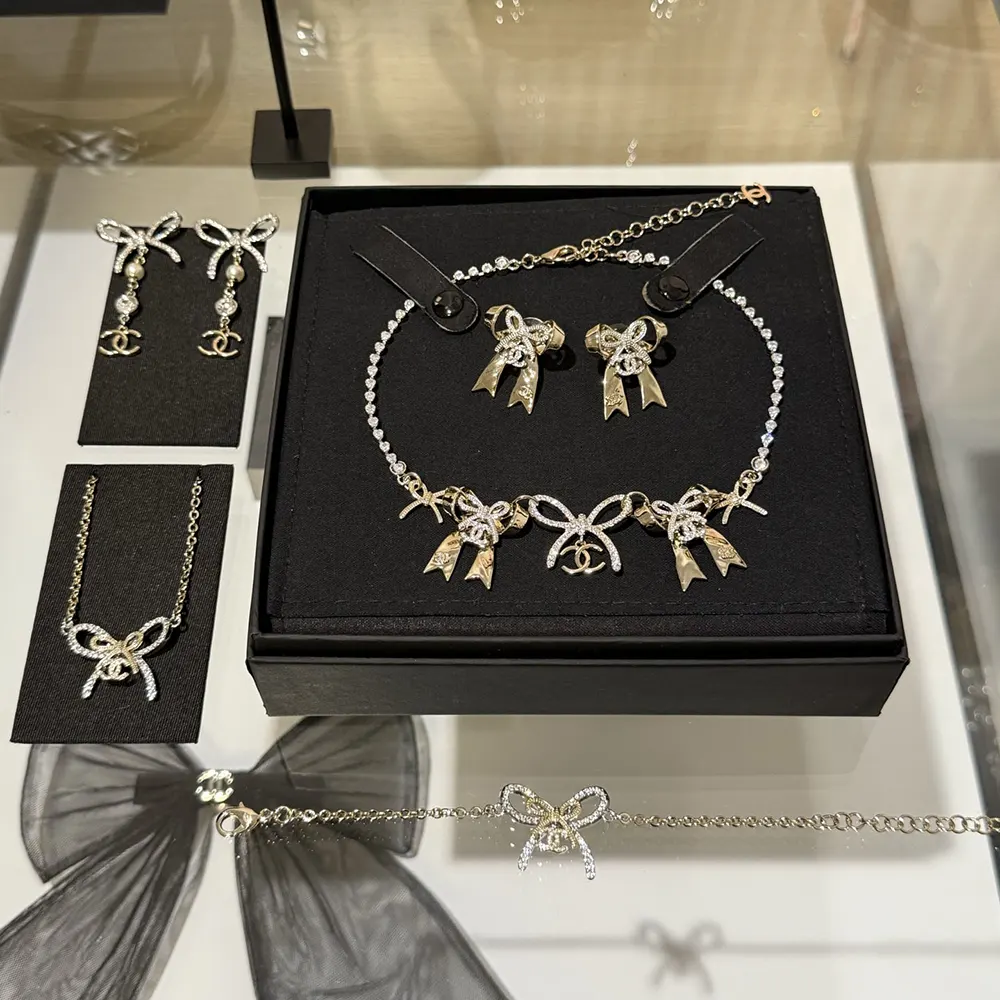 Chanel Women Necklace Metal & Strass Silver Gold & Crystal ABG584