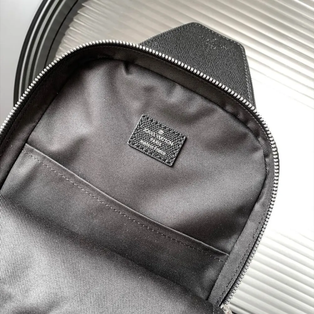 Louis Vuitton LV Men Avenue Slingbag Taiga Cowhide Leather-Black M30863