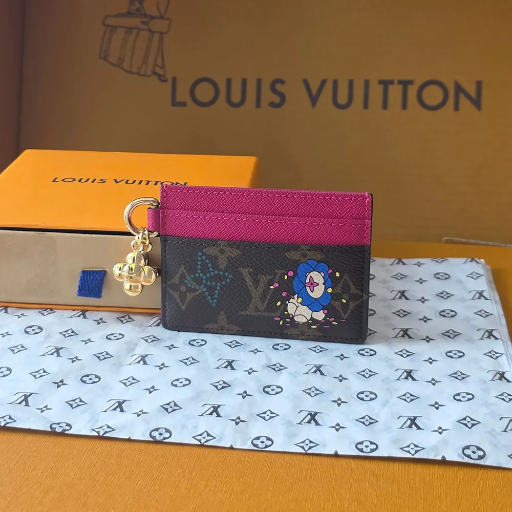 Louis Vuitton LV Unisex LV Charms Card Holder Monogram M15332