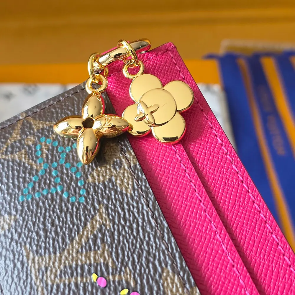 Louis Vuitton LV Unisex LV Charms Card Holder Monogram M15332