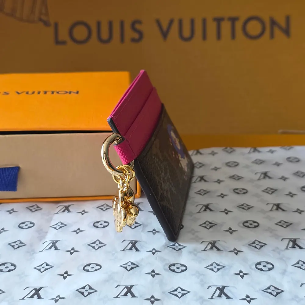Louis Vuitton LV Unisex LV Charms Card Holder Monogram M15332