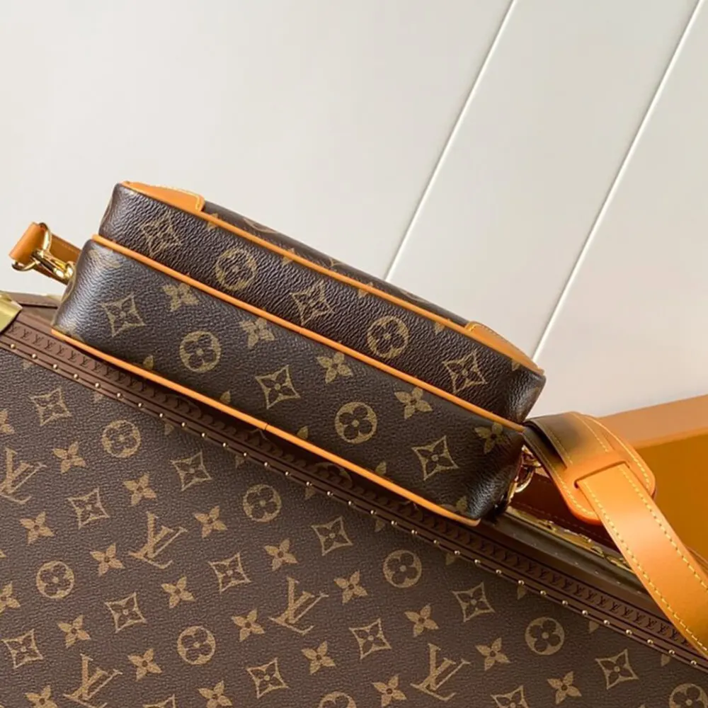 Louis Vuitton LV Unisex Nil Monogram Coated Canvas-Brown M14016