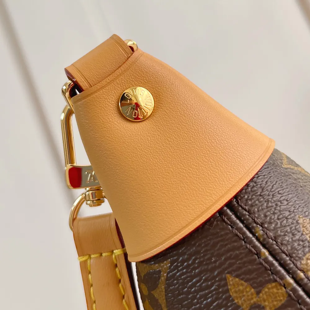 Louis Vuitton LV Unisex Pochette Mia Monogram Coated Canvas M26191