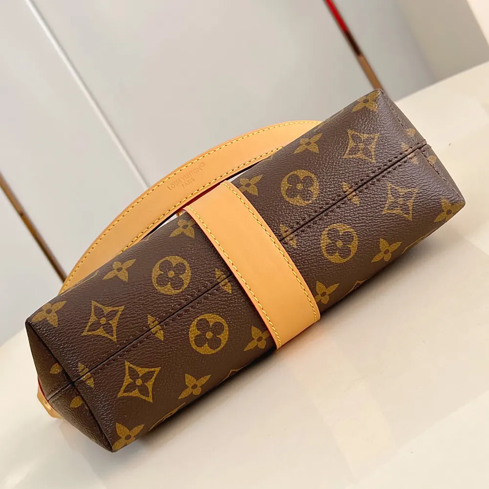 Louis Vuitton LV Unisex Pochette Mia Monogram Coated Canvas M26191