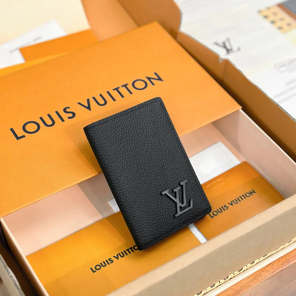 Louis Vuitton LV Unisex Pocket Organizer Cowhide Leather-Black M69979