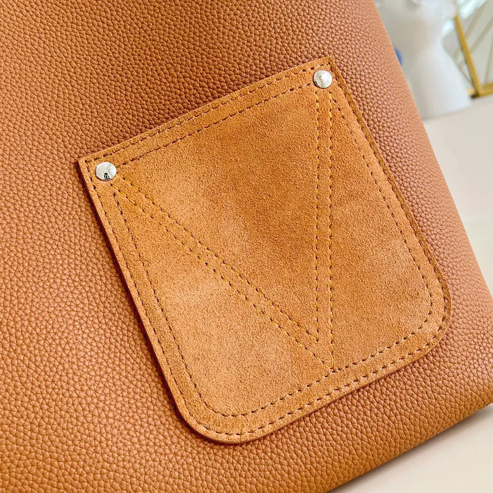 Louis Vuitton LV Unisex Verso Hobo LV Touch Calfskin Leather-Tan M26745