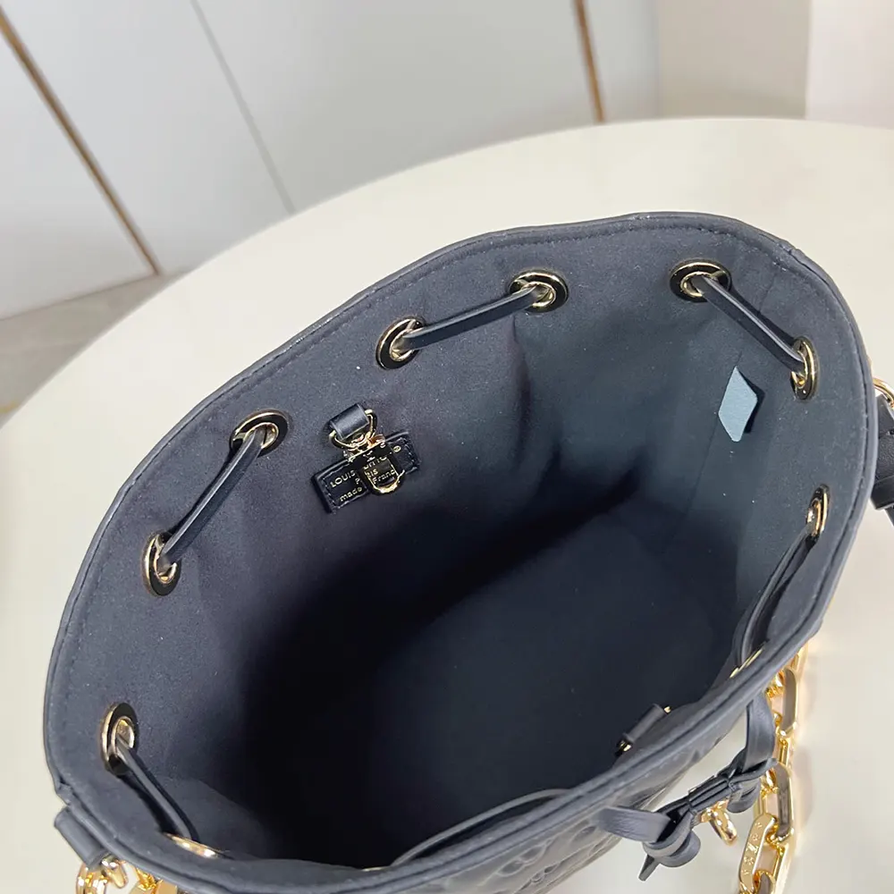 Louis Vuitton LV Women Coussin Bucket Lamb Leather-Black M26216