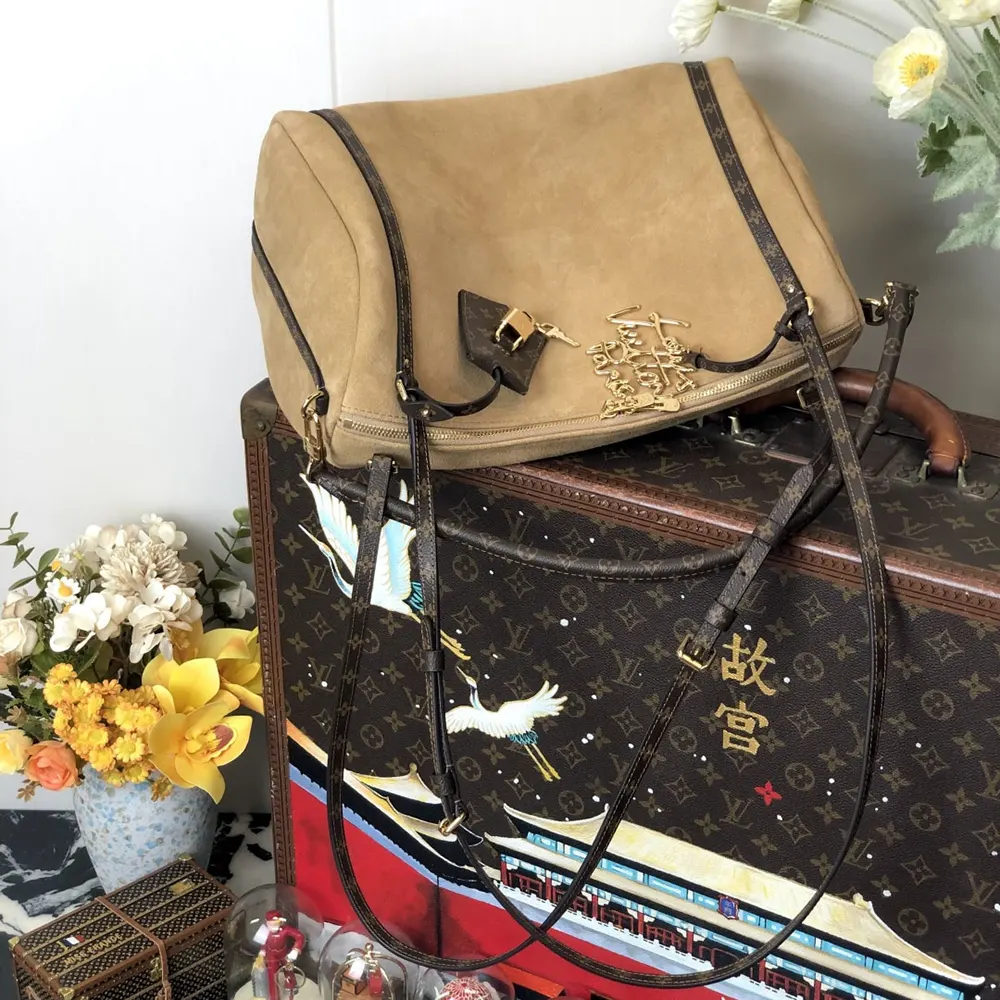 Louis Vuitton LV Women Express MM Calfskin Leather-Natural M26358