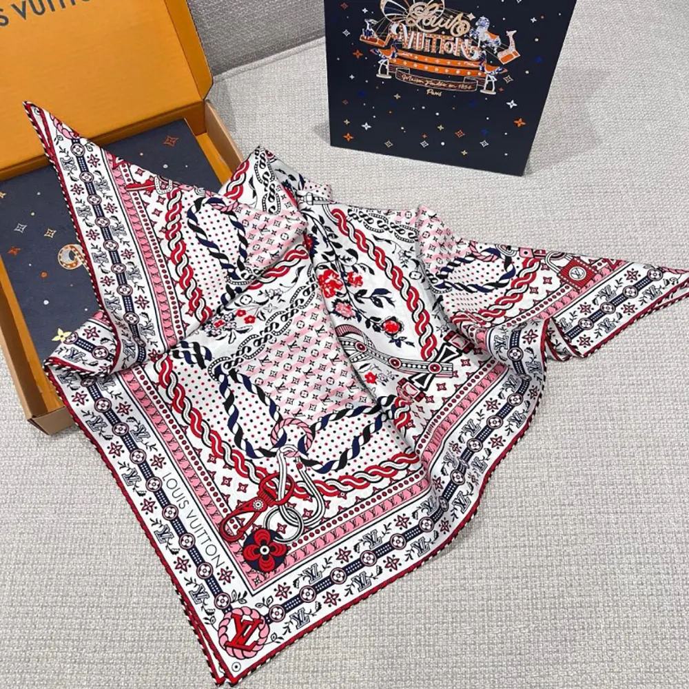 Louis Vuitton Women Summer Garden Square 90 M96328