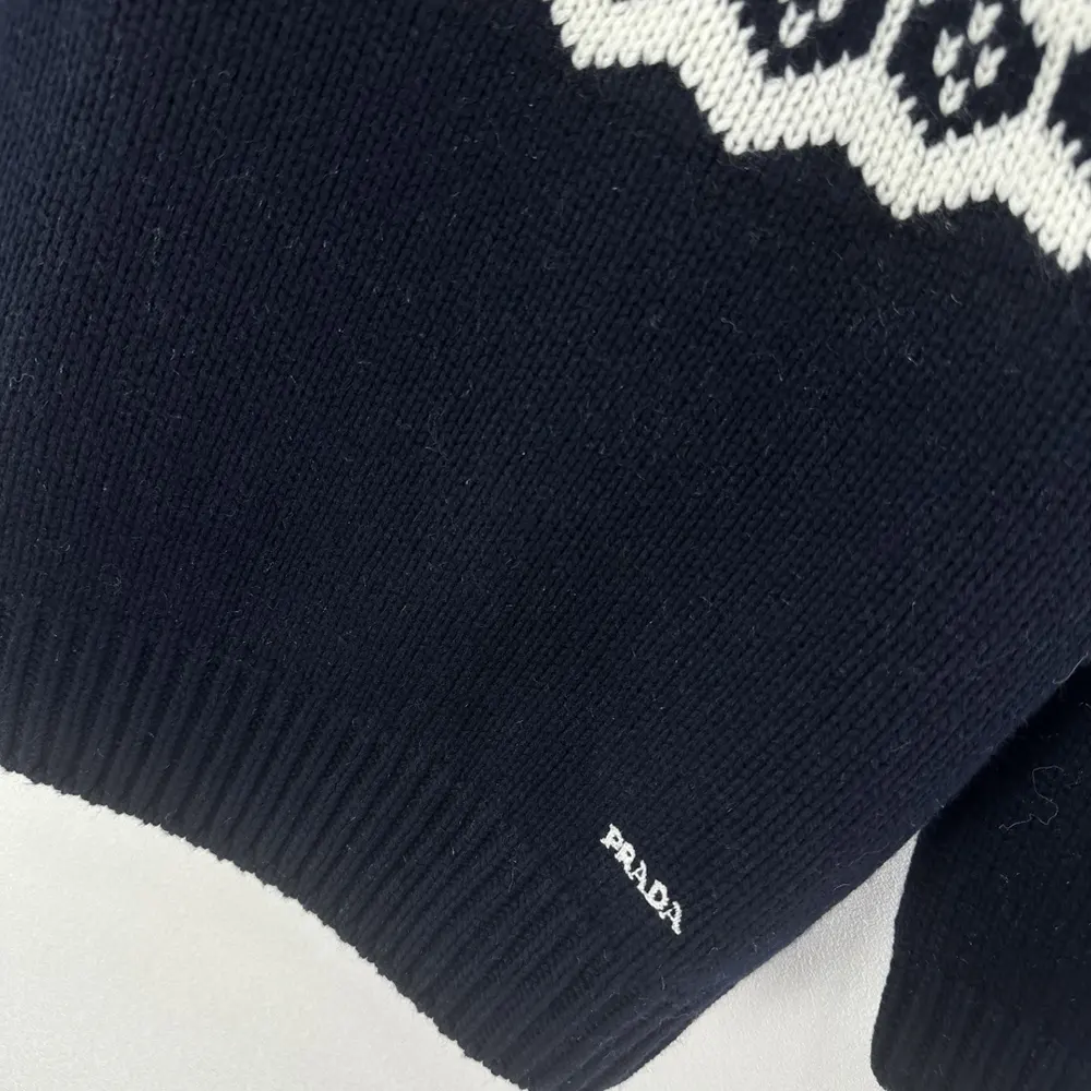 Prada Women Wool And Cashmere Sweater P2657418VZF067K