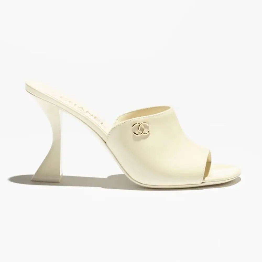 Chanel Women Mules Patent Calfskin-Ivory G46904