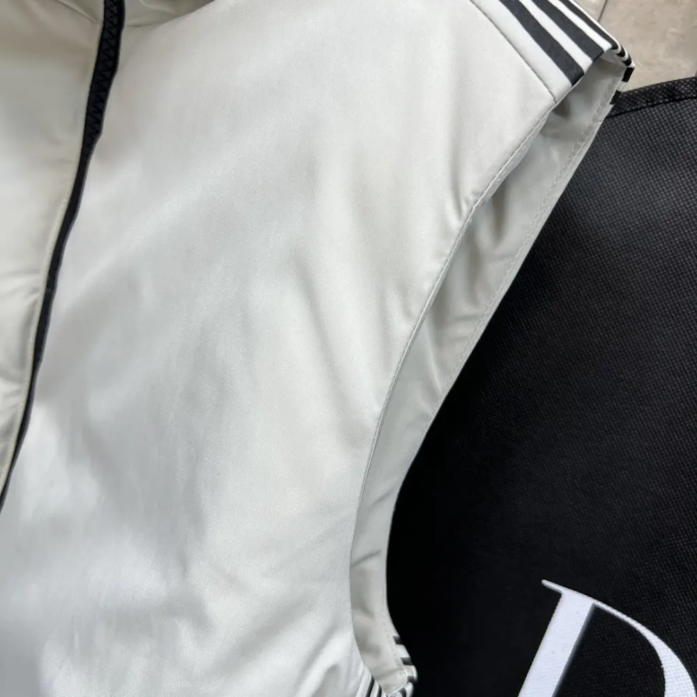 Dior Men DiorAlps Belted Puffer Vest White Padded Technical Taffeta 547C71A2304