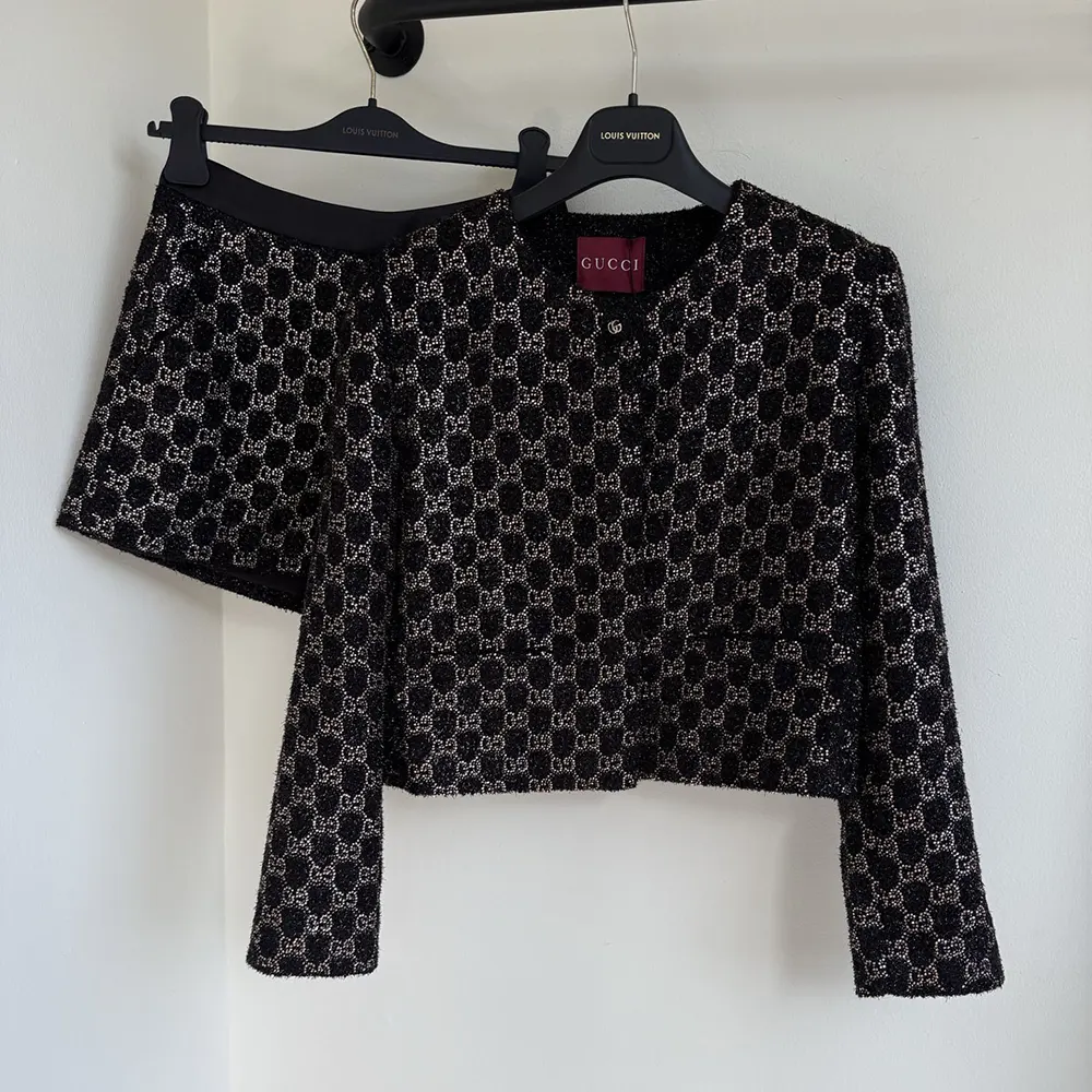 Gucci Women Embroidered Wool Tweed Lamé Shorts-Black 853382ZARWY