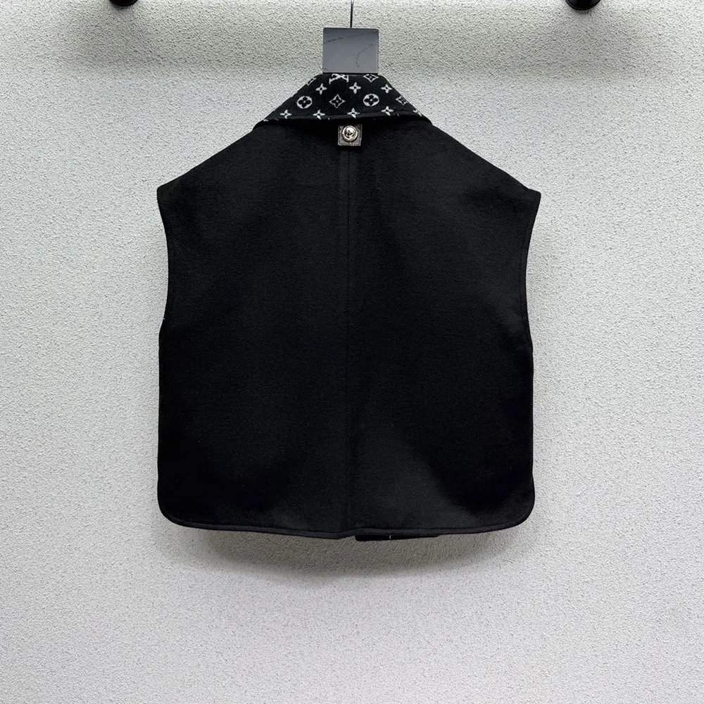 Monogram Scarf Gilet 1AJGN7