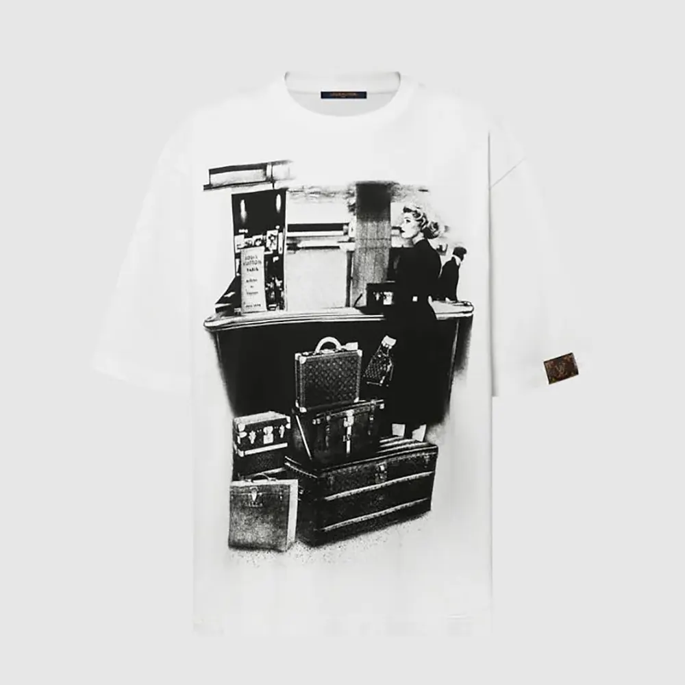 Louis Vuitton Men Traveller Trunk Print T-Shirt 1AJHGU