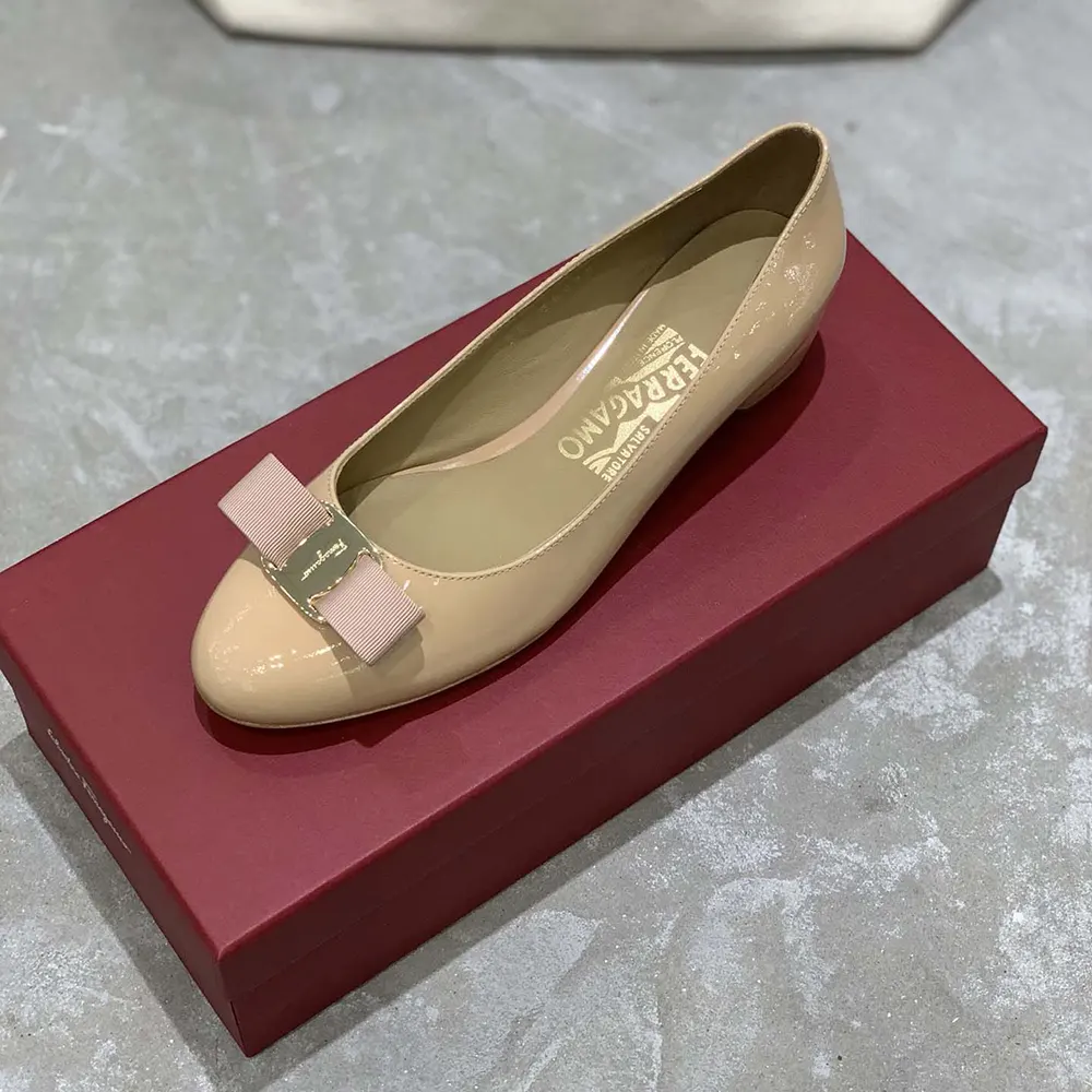 Salvatore Ferragamo Women Vara Pump 3cm Heel-Sandy 7 Salvatore Ferragamo Women Vara Pump 3cm Heel-Sandy - Image 7