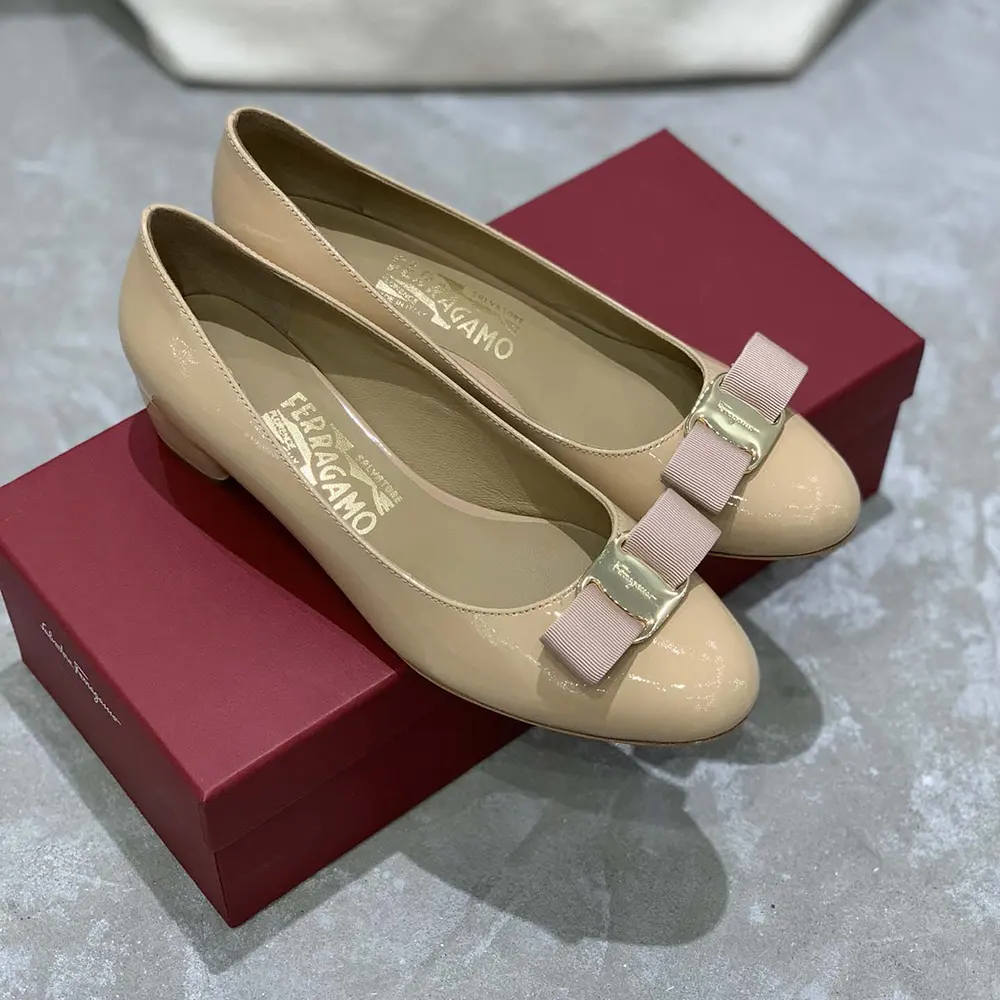 Salvatore Ferragamo Women Vara Pump 3cm Heel-Sandy 4 Salvatore Ferragamo Women Vara Pump 3cm Heel-Sandy - Image 4