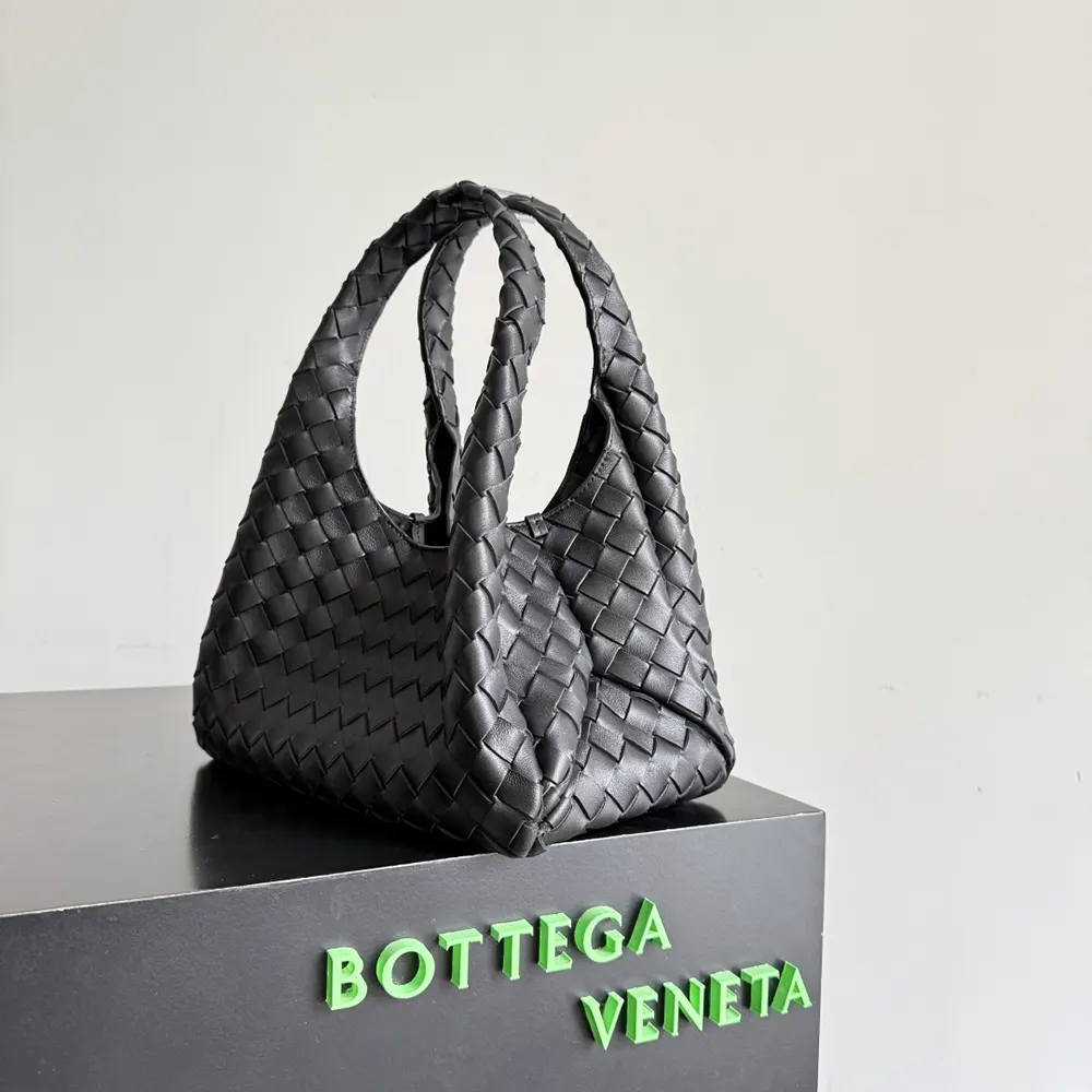 Bottega Veneta Women Small Campana-Black 854248V4SC01019