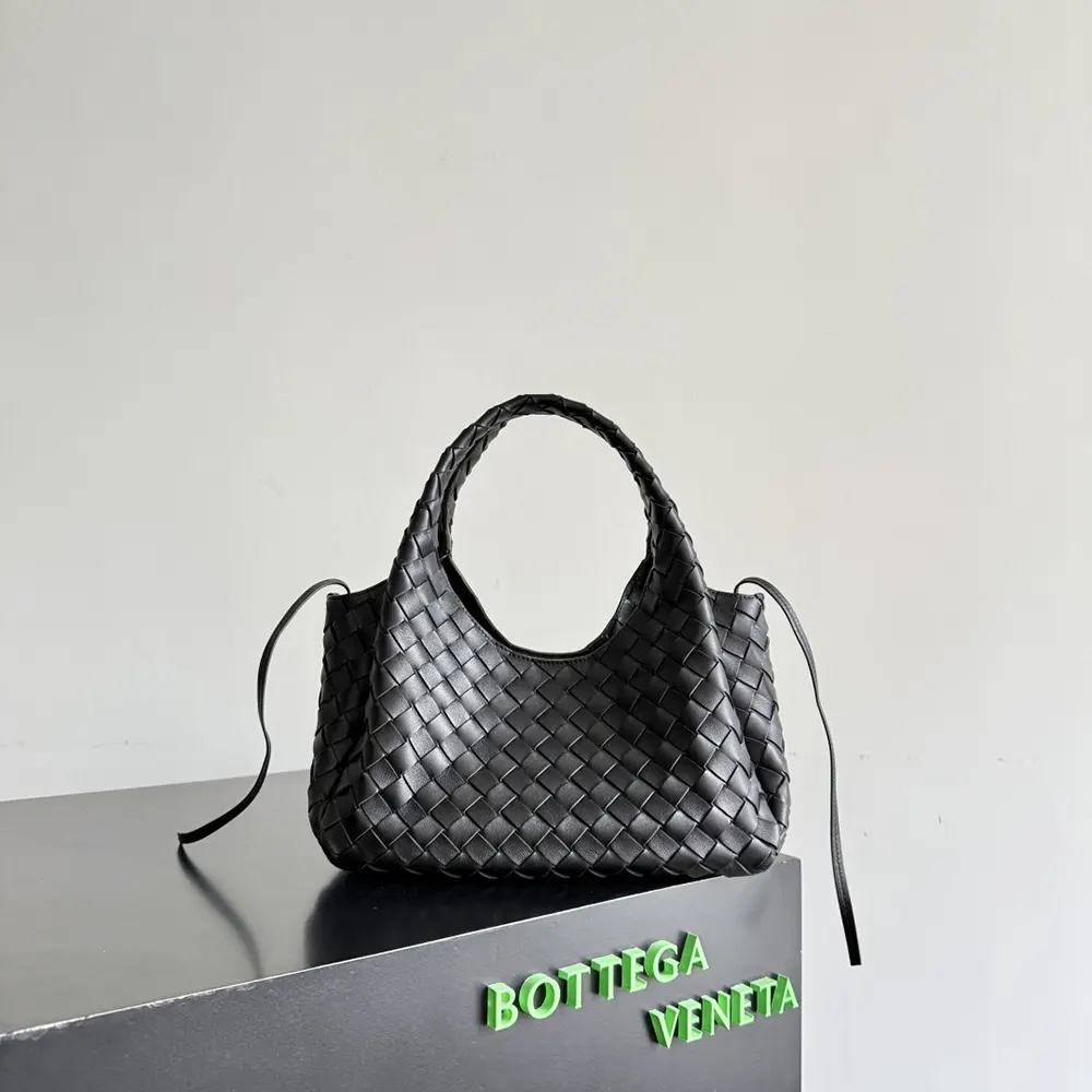 Bottega Veneta Women Small Campana-Black 854248V4SC01019
