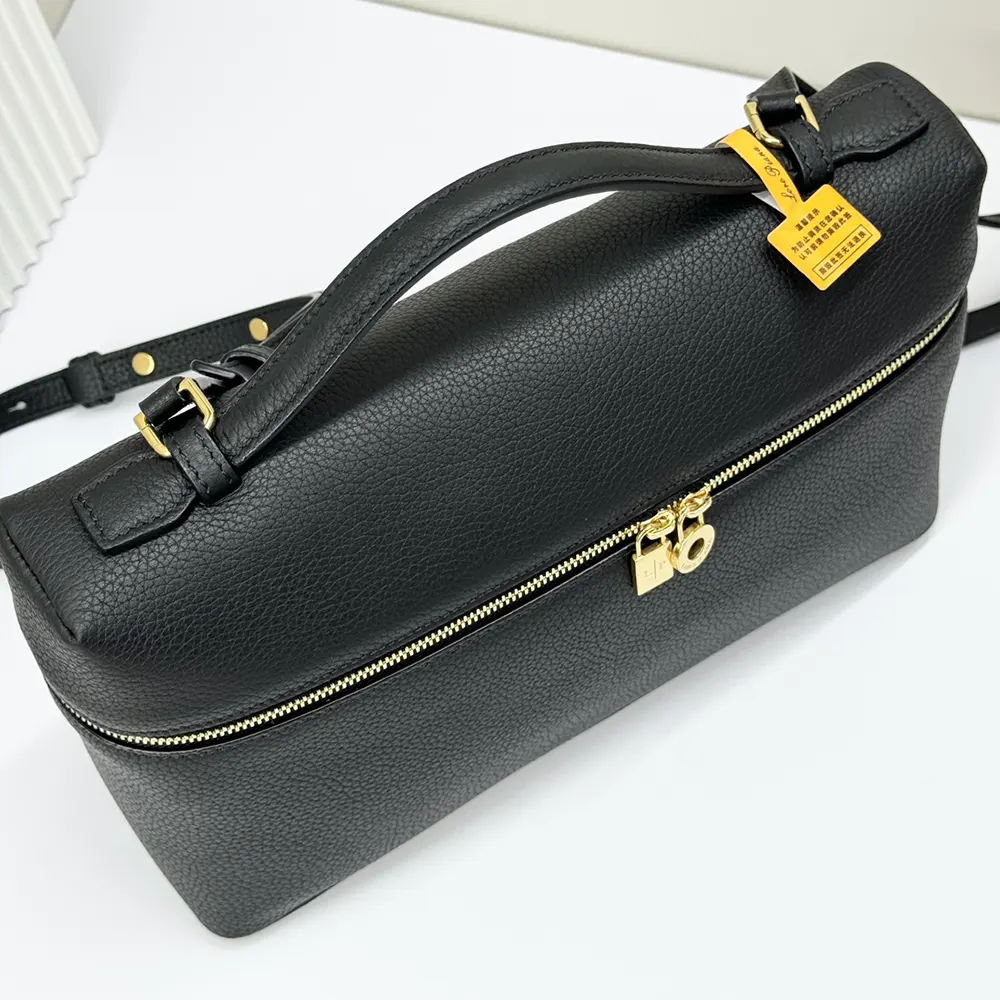 Loro Piana Women Extra Pocket L27-Black FAN4043