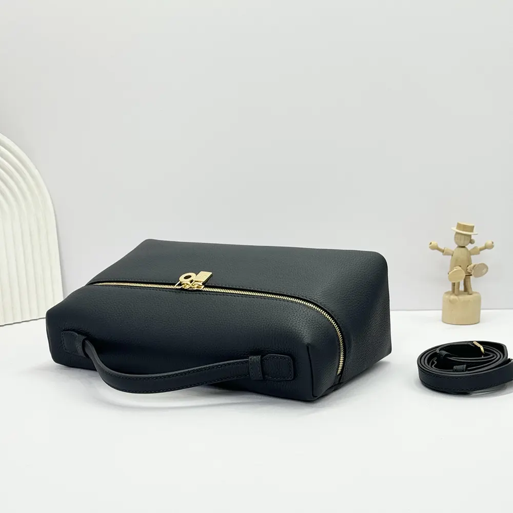 Loro Piana Women Extra Pocket L27-Navy FAN4043