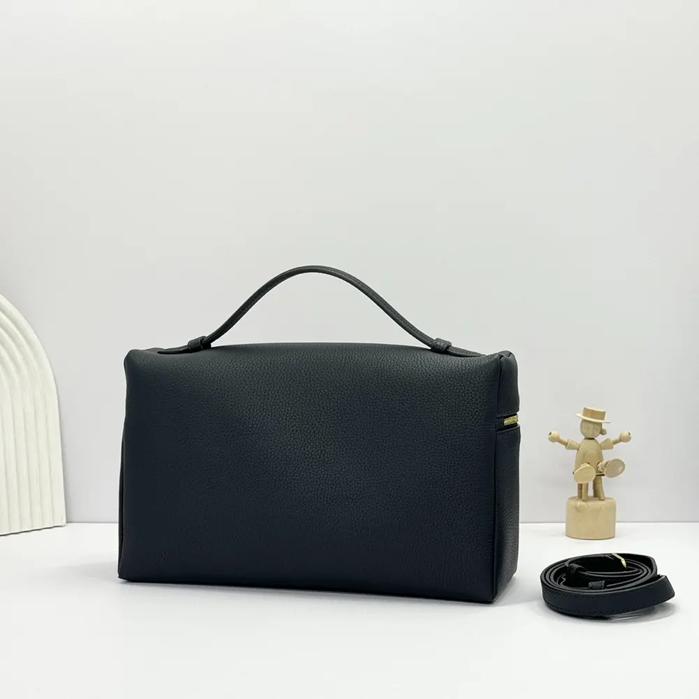 Loro Piana Women Extra Pocket L27-Navy FAN4043