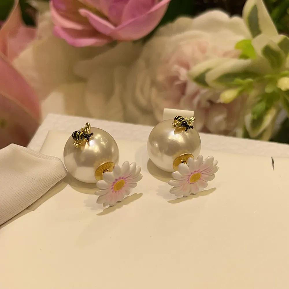 Dior Women Daisy Dior Tribales Earrings Gold-Finish Metal White Resin Pearls and Multicolor Lacquer