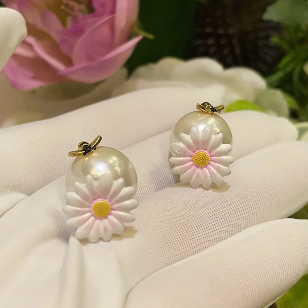 Dior Women Daisy Dior Tribales Earrings Gold-Finish Metal White Resin Pearls and Multicolor Lacquer
