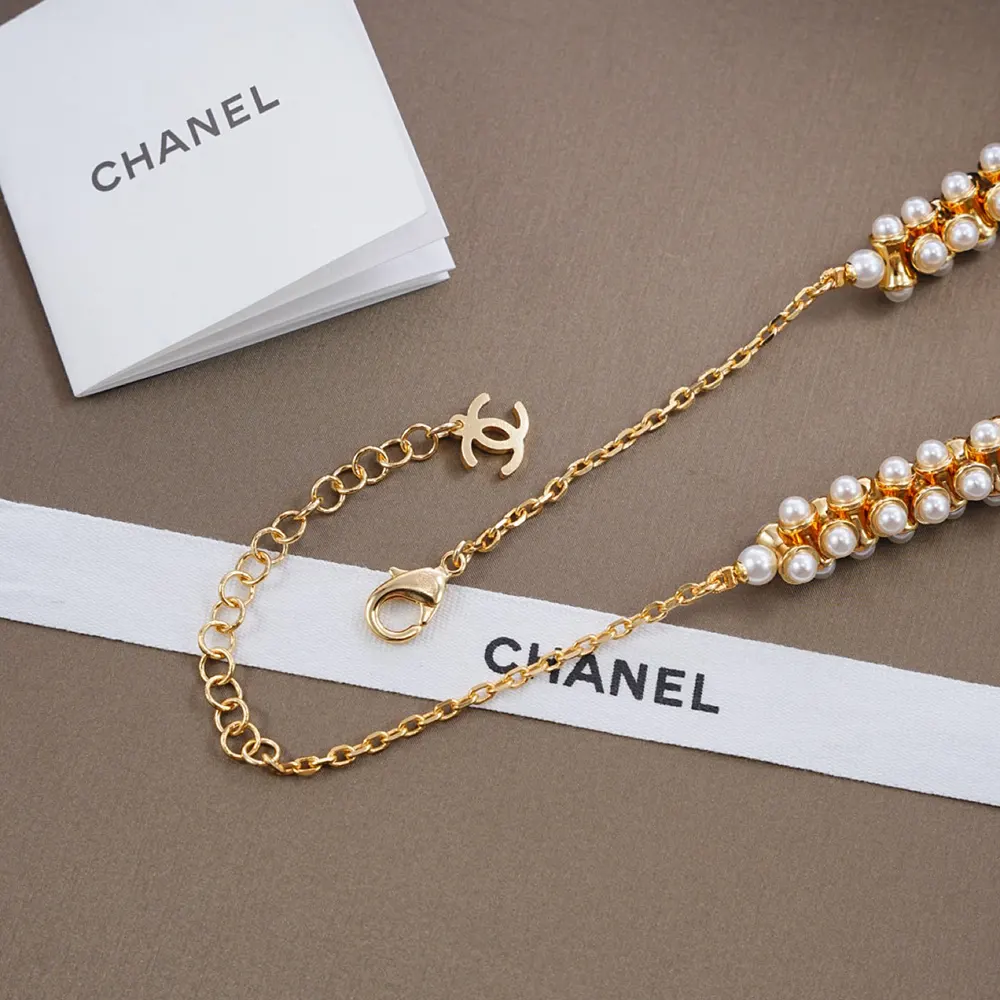 Chanel Women Necklace Metal & Glass Pearls Gold & Pearly White ABH232