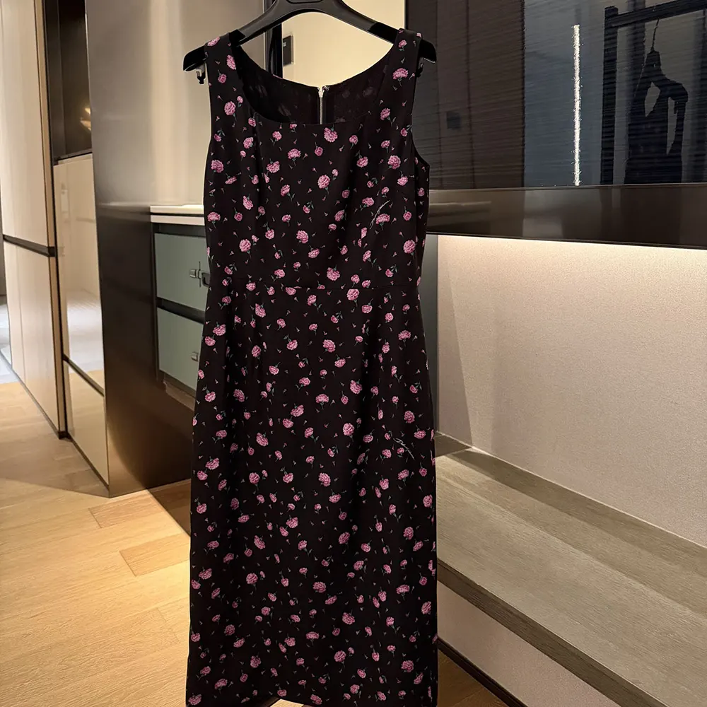 Dolce Gabbana D&G Women Carnations-Print Sheath Dress