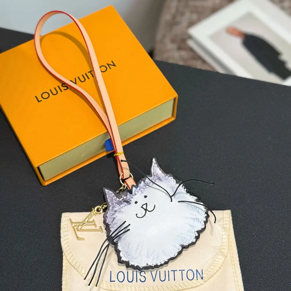 Louis Vuitton Unisex LV Cat Bag Charm M02944