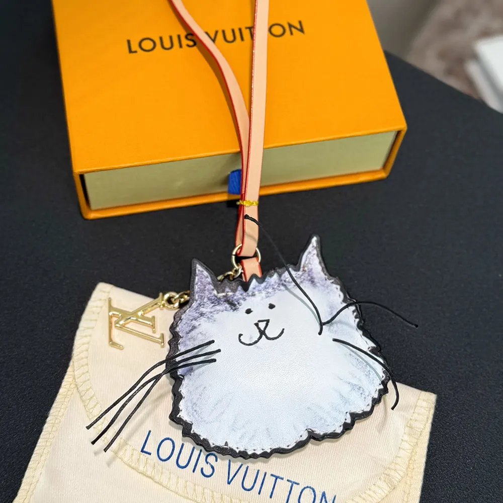 Louis Vuitton Unisex LV Cat Bag Charm M02944
