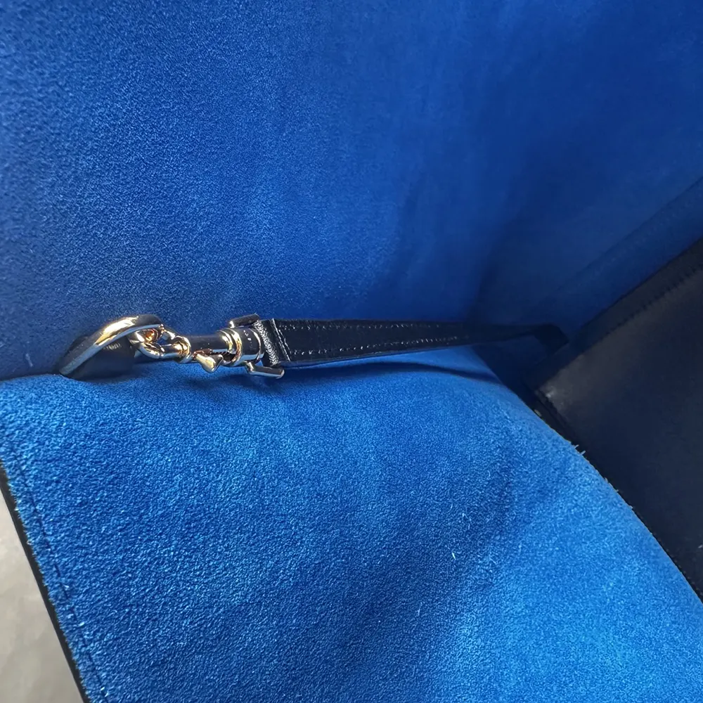 Celine Women Medium Cube Bag In Supple Calfskin-Black