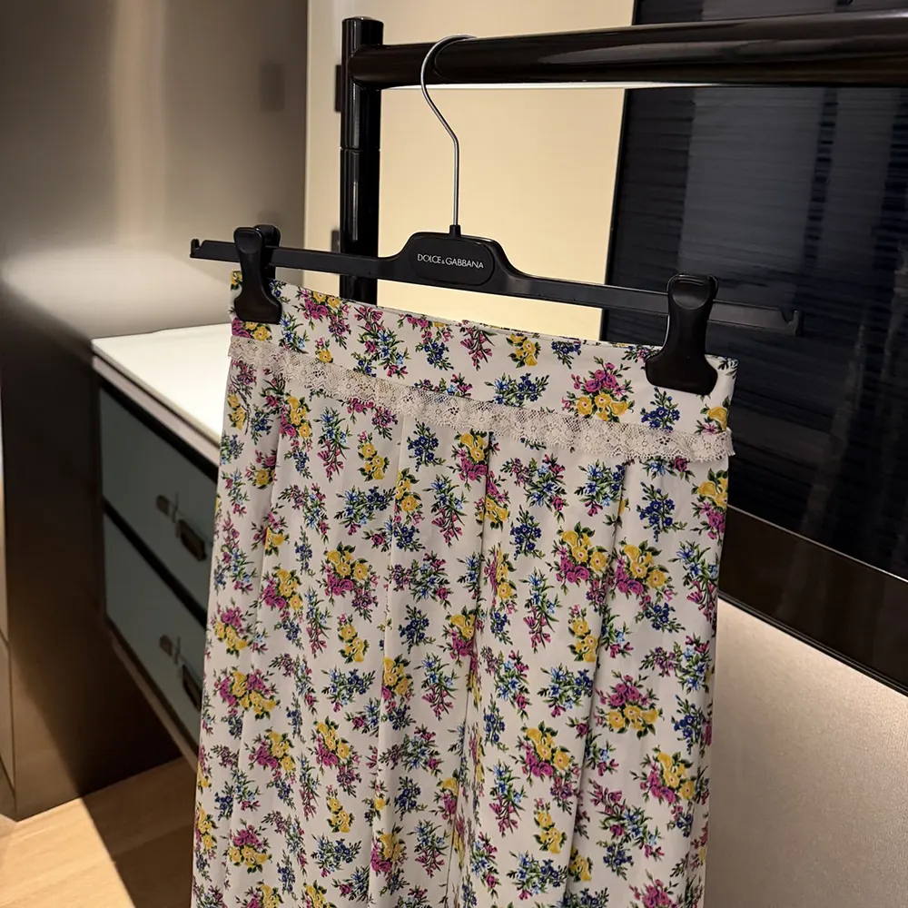 Dolce Gabbana D&G Women Small Floral-Print Poplin Skirt