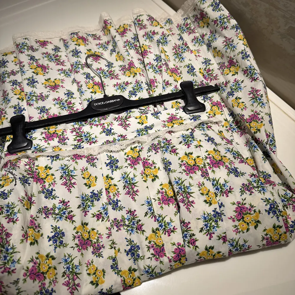 Dolce Gabbana D&G Women Small Floral-Print Poplin Skirt