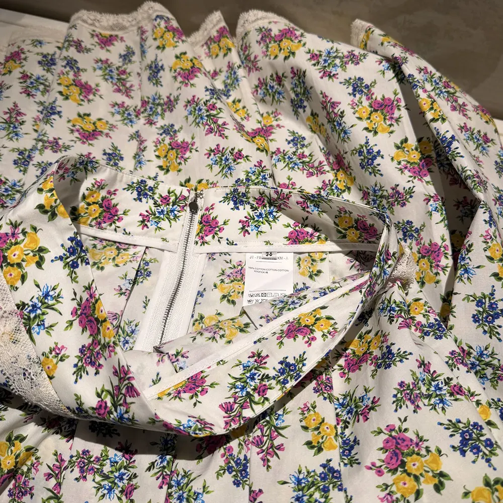 Dolce Gabbana D&G Women Small Floral-Print Poplin Skirt