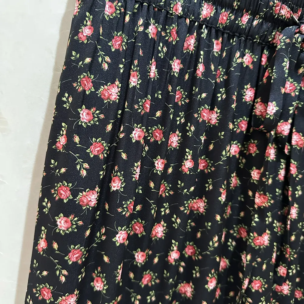 Dolce Gabbana D&G Women Small Rose-Print Skirt With Flounce