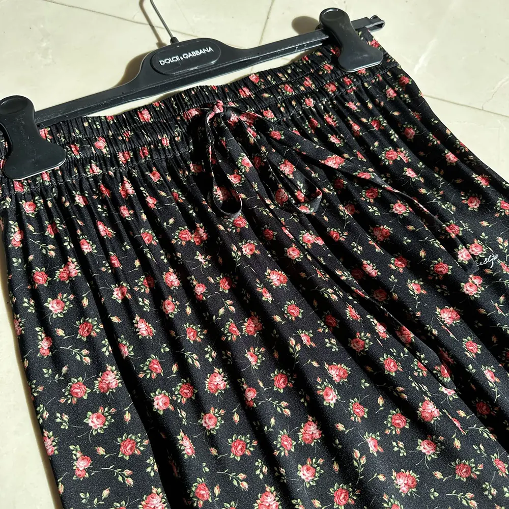 Dolce Gabbana D&G Women Small Rose-Print Skirt With Flounce