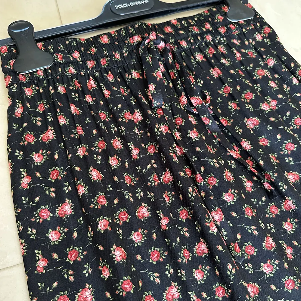 Dolce Gabbana D&G Women Small Rose-Print Skirt With Flounce